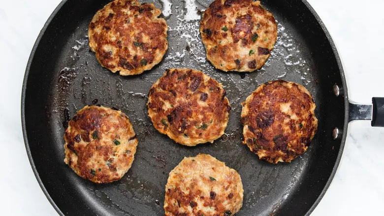 Receta de Hamburguesas de Pavo Caseras Jugosas y Llenas de Sabor: ¡Adiós a la Sequedad!