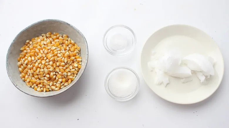Receta de Kettle Corn Casero: Dulce y Crujiente Maíz Pira Perfecto para Cualquier Ocasión