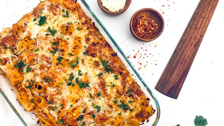 Receta de Pasta con Pizza y Pepperoni: El Plato Evergreen Familiar Definitivo