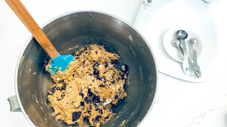 Receta de Pastel-Galleta Gigante: Un Postre Versátil y Fácil de Preparar