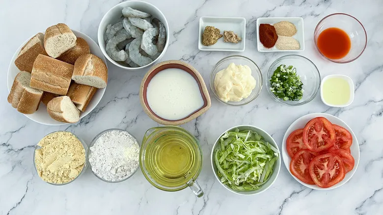 Receta de Po&#x27;boys de Camarones Fritos Estilo Slider: Un Bocado Clásico de Nueva Orleans