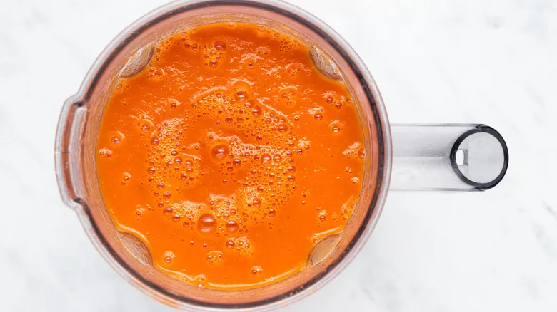 Receta de Sopa de Tomate Casera en Una Sola Olla: Fácil, Rápida y Deliciosa