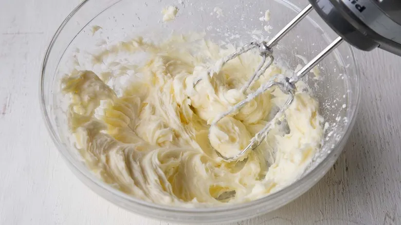 Receta Clásica de Pastel de Tierra de Pascua: El Postre Festivo con Oreo y Coco que Encanta a Todos
