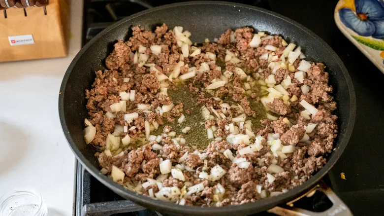 Receta de Ziti Horneado con Tres Quesos: El Plato de Pasta Gratinado Favorito de tu Familia