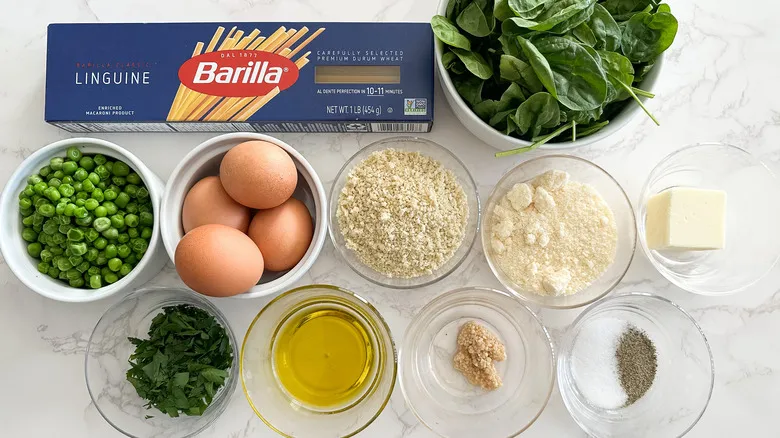 Receta Fácil de Carbonara Vegetariana: Pasta Cremosa y Saludable con Guisantes y Espinacas