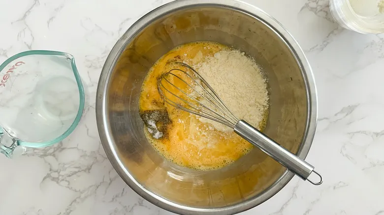 Receta Fácil de Carbonara Vegetariana: Pasta Cremosa y Saludable con Guisantes y Espinacas