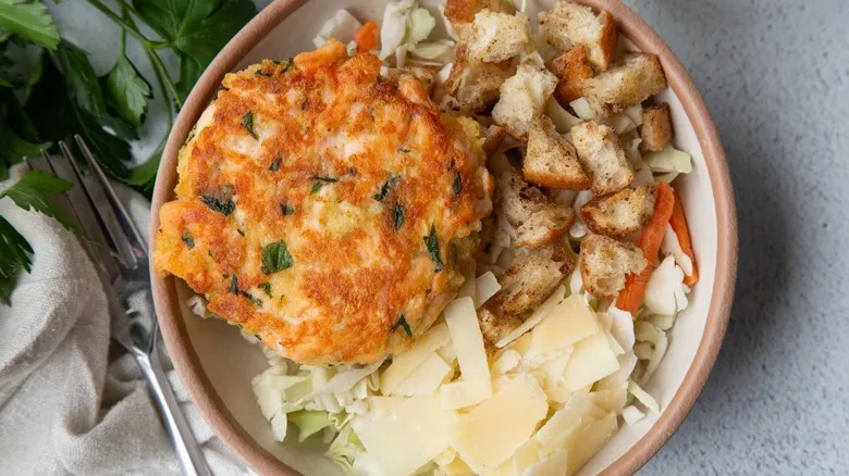 Receta Versátil: Bowl o Hamburguesa de Salmón Zippy y Saludable