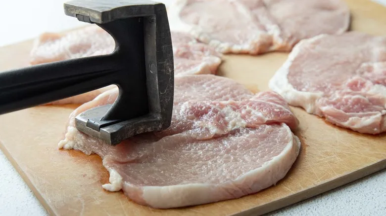 Sándwich de Chuleta de Cerdo Frita Clásico: Receta Fácil y Jugosa para Deleitarte