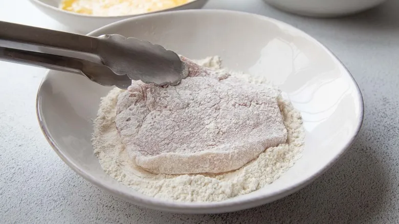 Sándwich de Chuleta de Cerdo Frita Clásico: Receta Fácil y Jugosa para Deleitarte