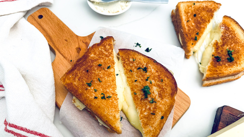 Sándwich de Queso a la Parrilla con Fontina: La Receta Definitiva Inspirada en Panera