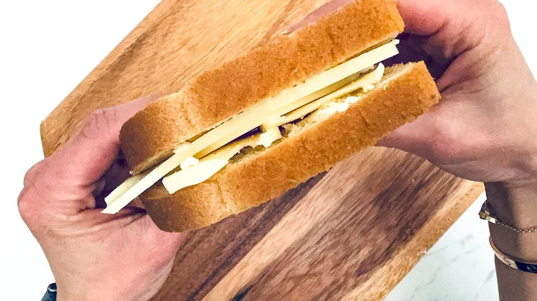Sándwich de Queso a la Parrilla con Fontina: La Receta Definitiva Inspirada en Panera