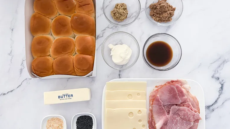 Sliders de Jamón y Queso Horneados: Receta Clásica para Cualquier Ocasión