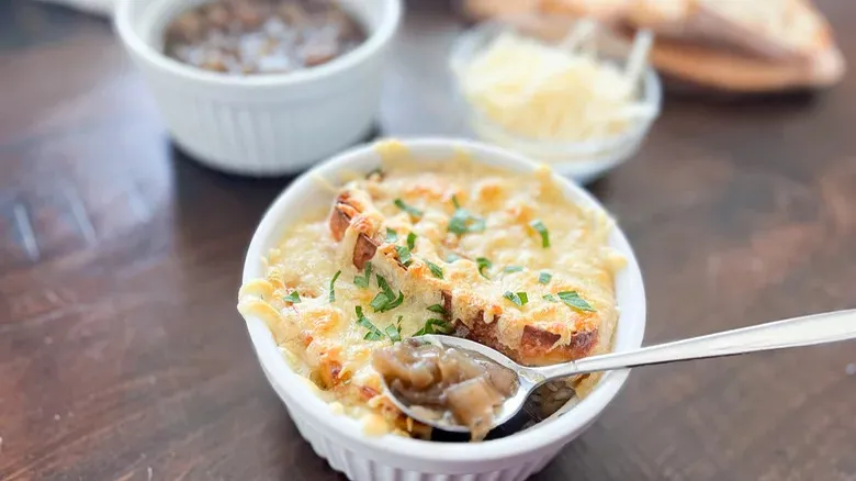 Sopas Caseras Esenciales: Calidez y Sabor para Cualquier Momento del Año