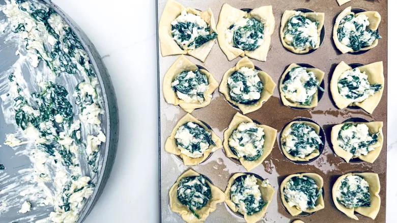 Tartaletas de Hojaldre con Espinaca y Tres Quesos: Receta Fácil para Impresionar